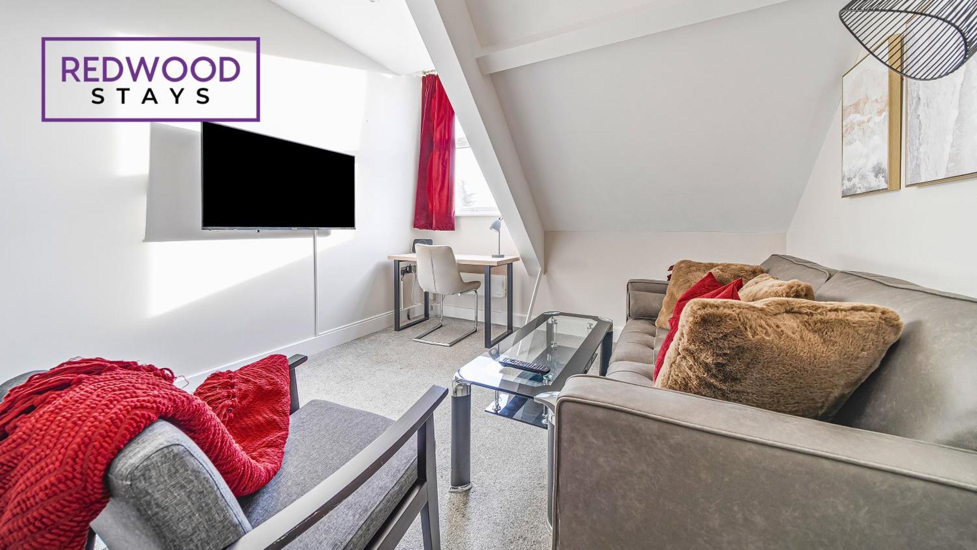Newly Refurbished Everest Lodge Serviced Apartments For Contractors & Families, Free Wifi & Netflix By Redwood Stays ファーンバラ エクステリア 写真